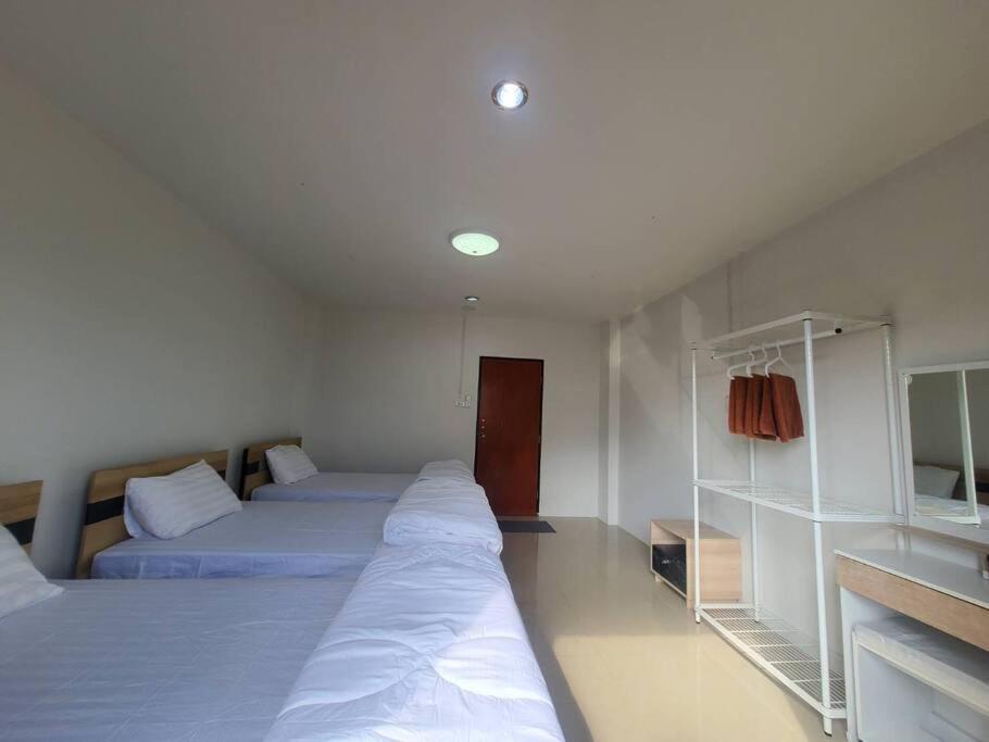 Khoksametchun Hostel Plus 2 Хатъяй Экстерьер фото
